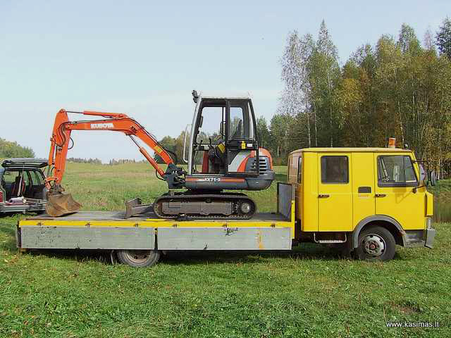 Statybinės technikos transportavimas